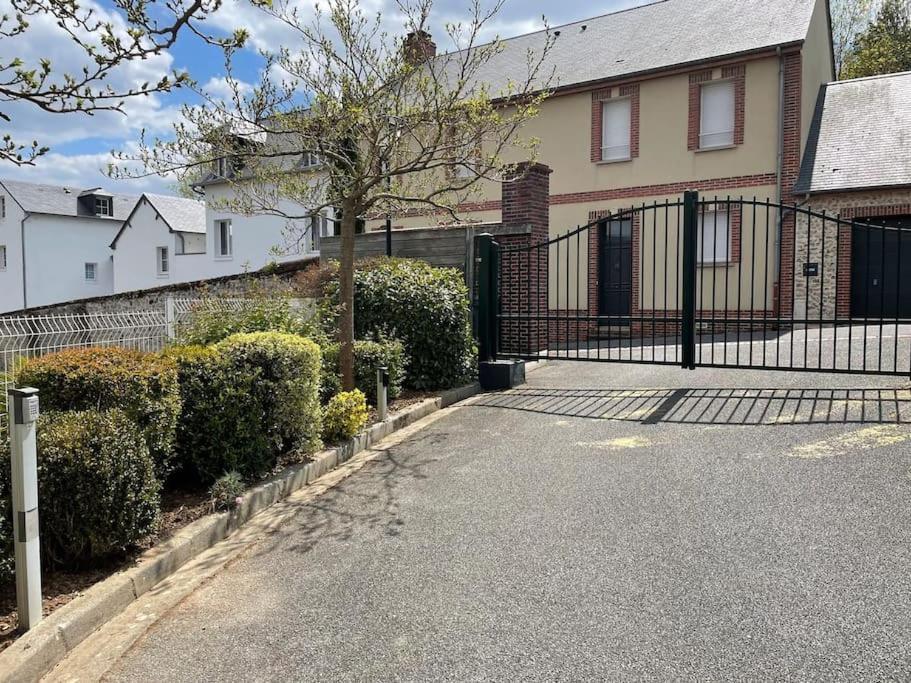 Beautiful Ground Floor 2 Bedroom Apartment Honfleur Extérieur photo